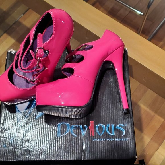 Shiny hot pink stiletto heel shoes - Picture 1 of 4